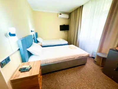 Akun Hotel Отели в г. Ош