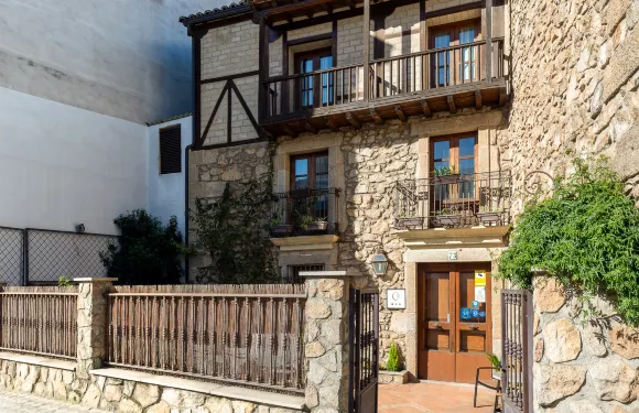 拉富恩特德爾赫爾特鄉村住宿加早餐旅館