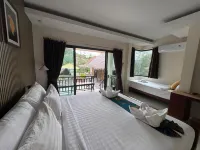 Chunut House Resort - Hostels