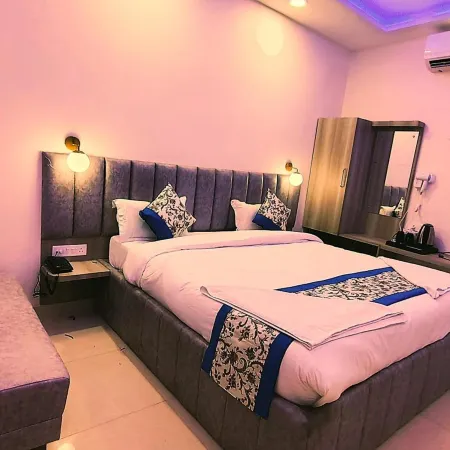Gautam Inn