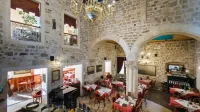 Banica Apartments & Rooms