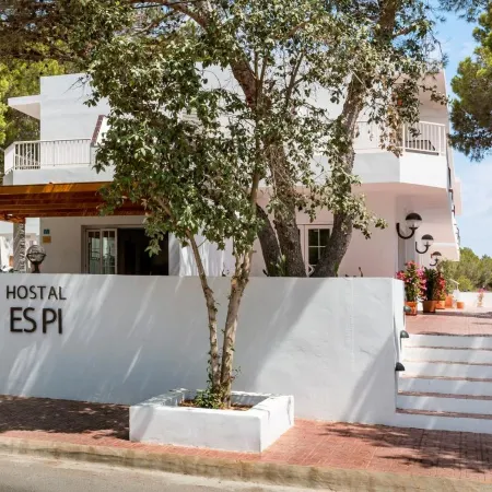 Hostal Es Pi - Emar Hotels