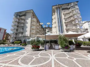 Palace Hotel
