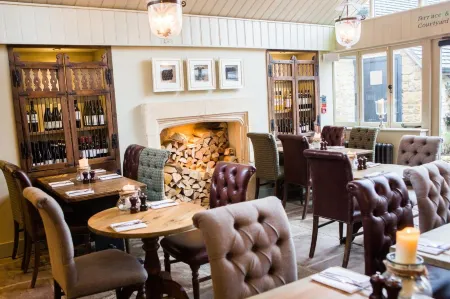 The Porch House Отели рядом с достопримечательностью «Market Square»