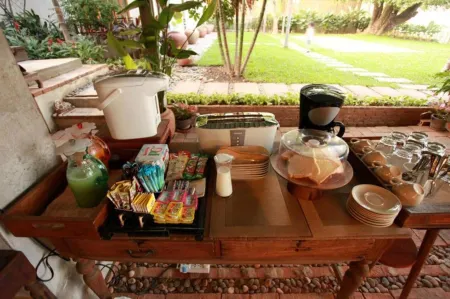 Baan Tye Wang Guesthouse Отели рядом с достопримечательностью «Wat Bai Bua»