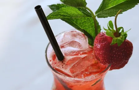 Tower 23 Hotel Отели рядом с достопримечательностью «Шелл Бич»