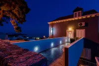 Guest House Nikolina - parking
