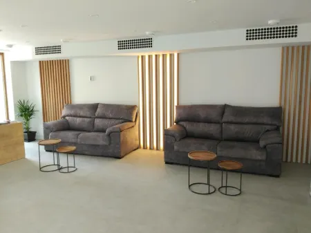 Hotel Entrerailes Отели рядом с достопримечательностью «Bodegas Bilbainas»