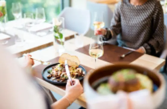 Schwan Und Post Business Quarters 榮-格拉伯菲爾德縣酒店