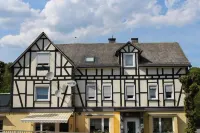 Hotel Garni-Tell Hotels near Bertramsplatz
