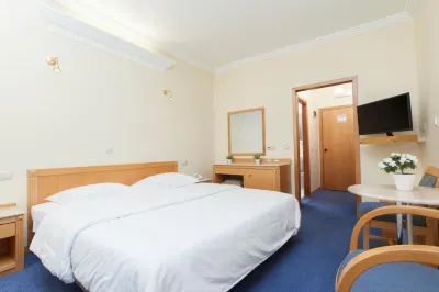 Telioni Hotel Các khách sạn ở Pavlos Melas