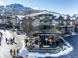 The Crystal Lodge