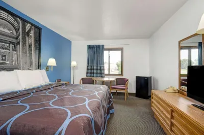 Budget Host Inn
