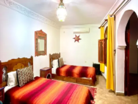 ダル サババ シェフシャウエンのホテル