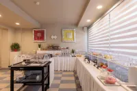 Hotel Nina - breakfast