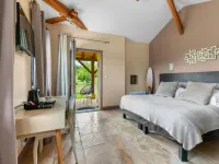 Logis l'Auberge de Larressingle Hotels in Gers