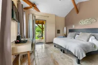 Logis l'Auberge de Larressingle Hotels in Condom