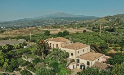 Antico Borgo Country Hotel Hotel in zona Piazza Bacio Sublime