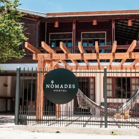 Nômades Beach House - Adventure Hostels