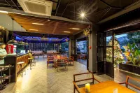 Loft Mania Boutique Hotel