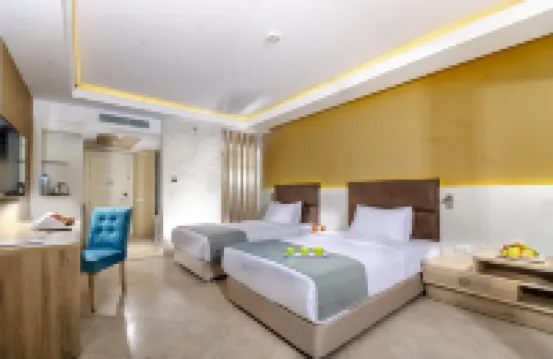 Titanic Royal-Families and Couples Only