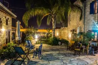 Niki's House Hotel di 