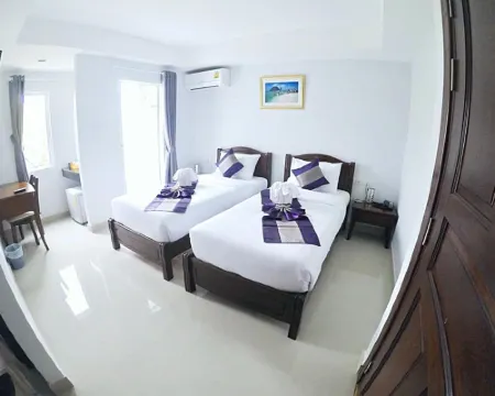 サンライズ イン クラビのホテル