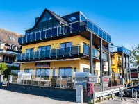 Seaside-Strandhotel Hotels in Niendorf