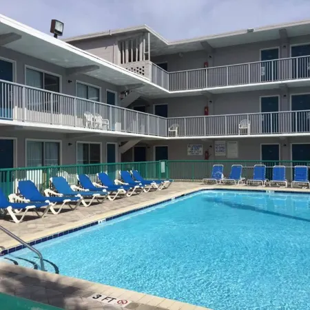 Admiral Motor Inn