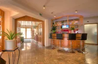 Landhotel Zum Goldenen Kreuz Hotels in VohenstrauB