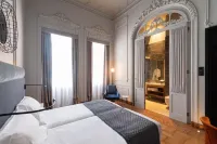 Boutique Hotel Cordial Malteses Hotel dekat Casa de Colón
