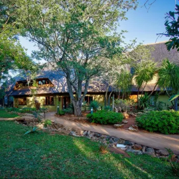 Kubu Safari Lodge