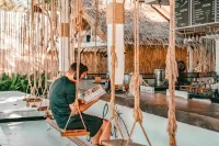 See Through Resort Haad Yao - bar