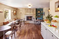 Coachman's Inn, A Four Sisters Inn