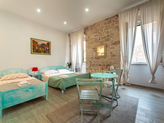 Rooms and Apartments Djanovic