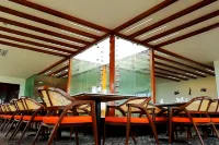 Hotel Sahasra DLA