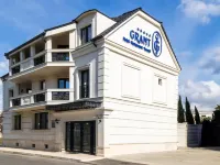 Grant Boutique Hotel Hotel di Arad