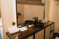 RINDANG Glamping - balcony