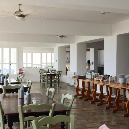 Axiothea Hotel