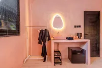 Casa Ateliero Boutique Hotel Canggu - 인 (Inns)