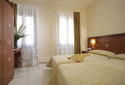 Hotel Adriatico Отели в г. 