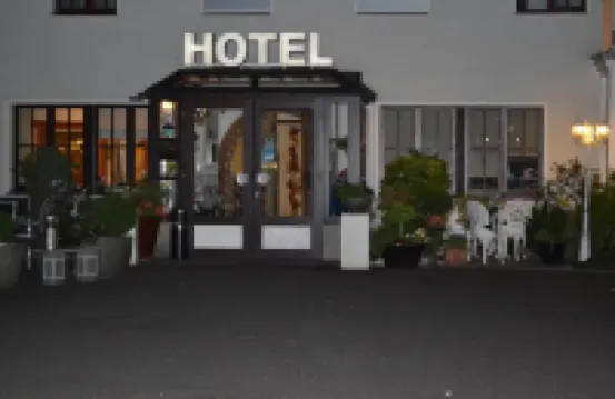 Art of Comfort Haus Ingeborg Hotel berhampiran Cologne Airport