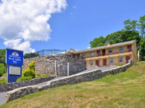 Golden Hill Inn-Danbury Hotels in Danbury