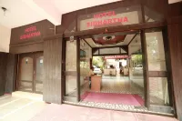 希達爾沙飯店（距泰姬陵600公尺）
