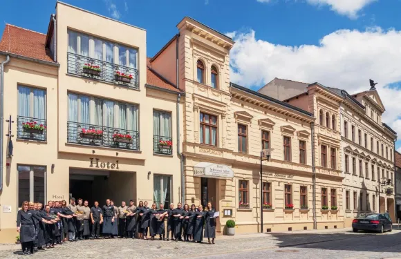 施瓦澤阿德勒施滕達爾酒店（原阿特馬克酒店）