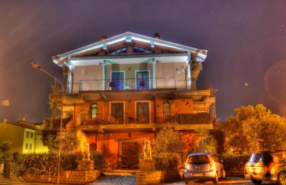 葵多米雷利圖斯科民宿