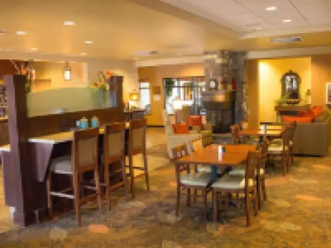 Little Missouri Inn & Suites New Town Hotels in Mountrail County