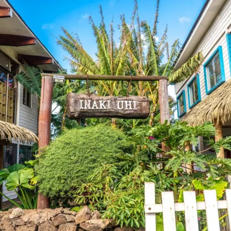 Inaki Uhi Hotel