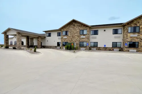 Cobblestone Inn & Suites - Holstein Hotels in Holstein