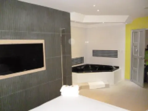 56大道廣場酒店